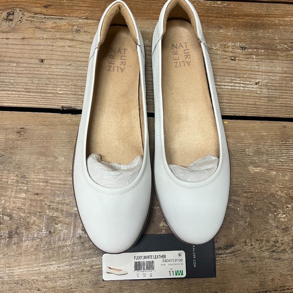 NWOT! Naturalizer Size 11 Women's Flats